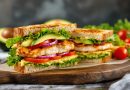 Sandwich med kylling og avocado