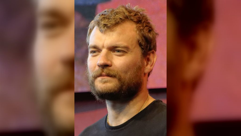 Medvirkende i No Rest for the Wicked: Pilou Asbæk